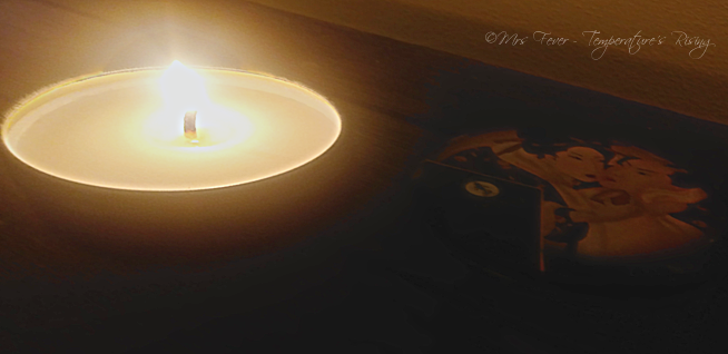 Shunga massage oil candle burning